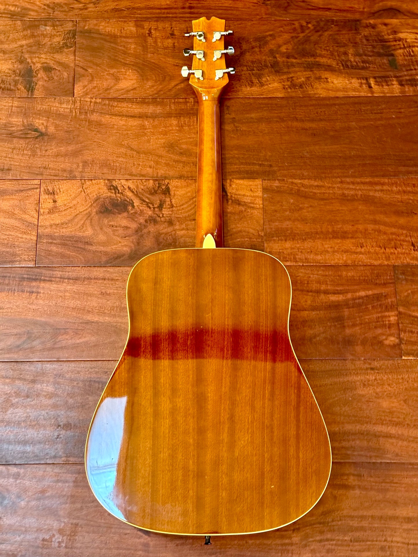Mitchell MD100 Acoustic Guitar