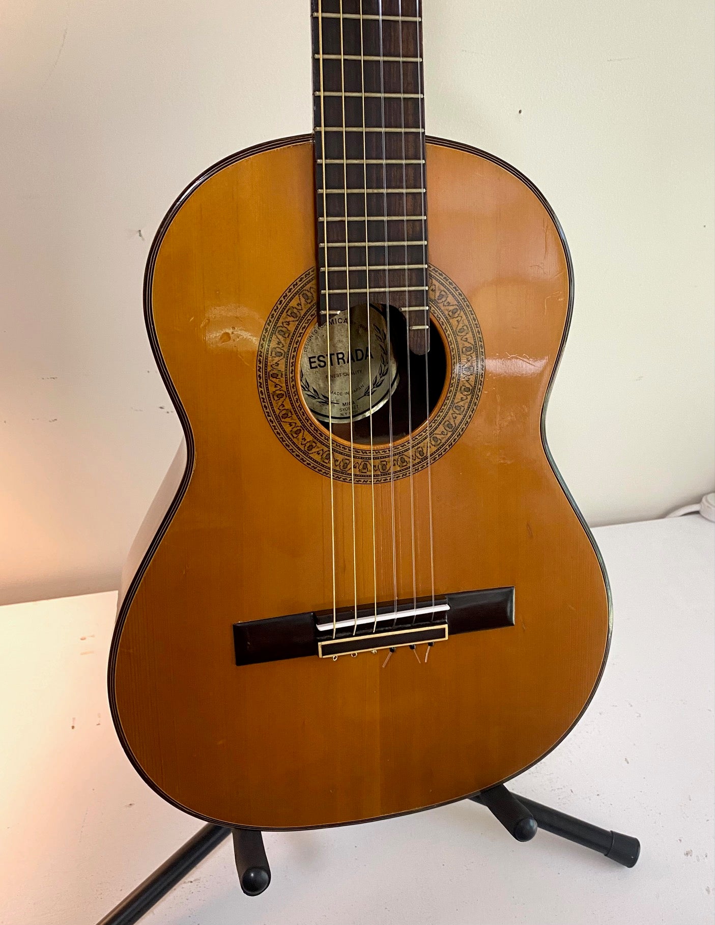 Vintage Estrada 3/4 Solid Top MIJ Classical Guitar