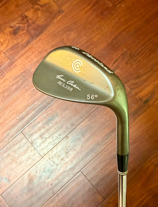 Cleveland 588 56* SW Sand Wedge Golf Club LIKE NEW