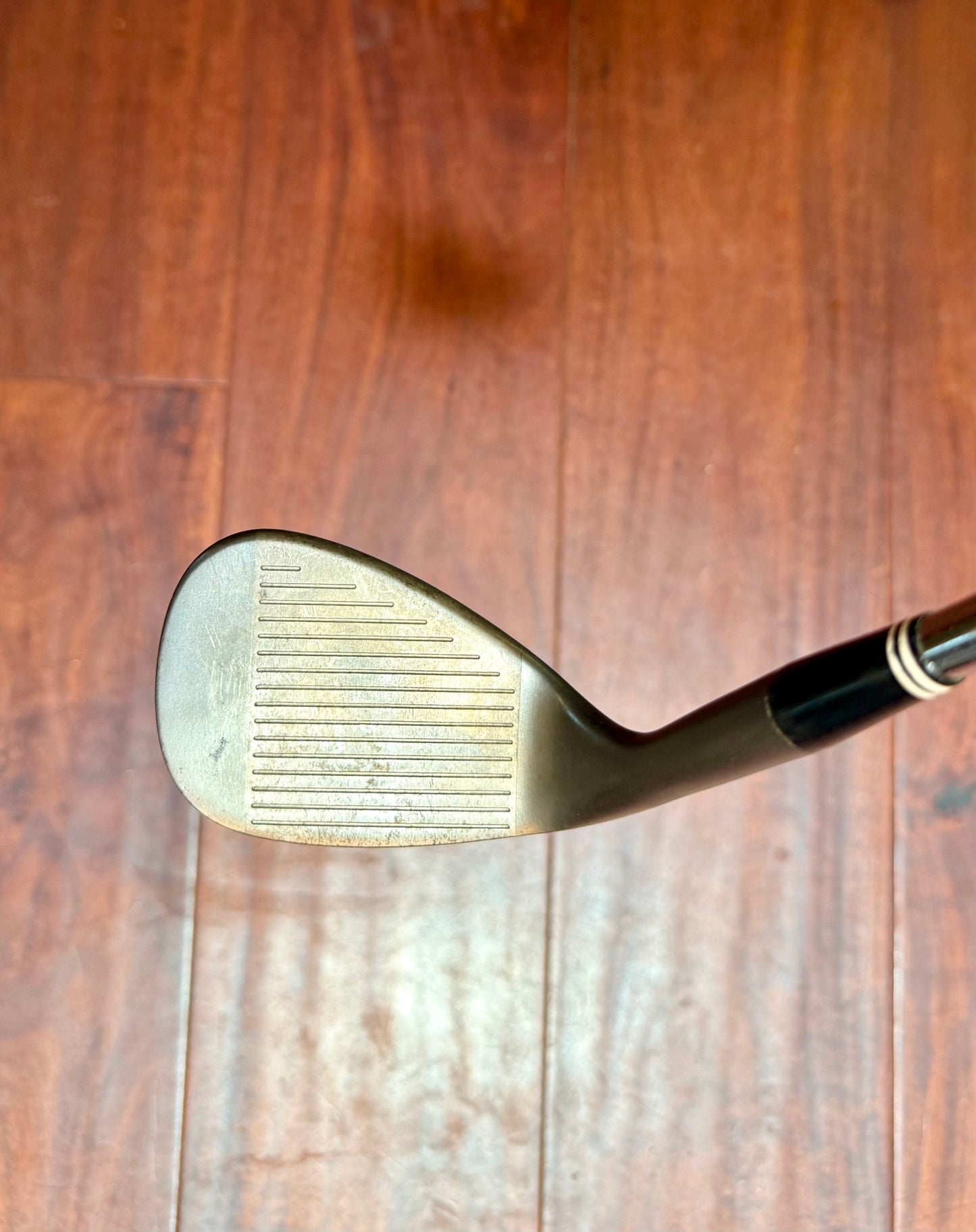 Cleveland 588 56* SW Sand Wedge Golf Club LIKE NEW