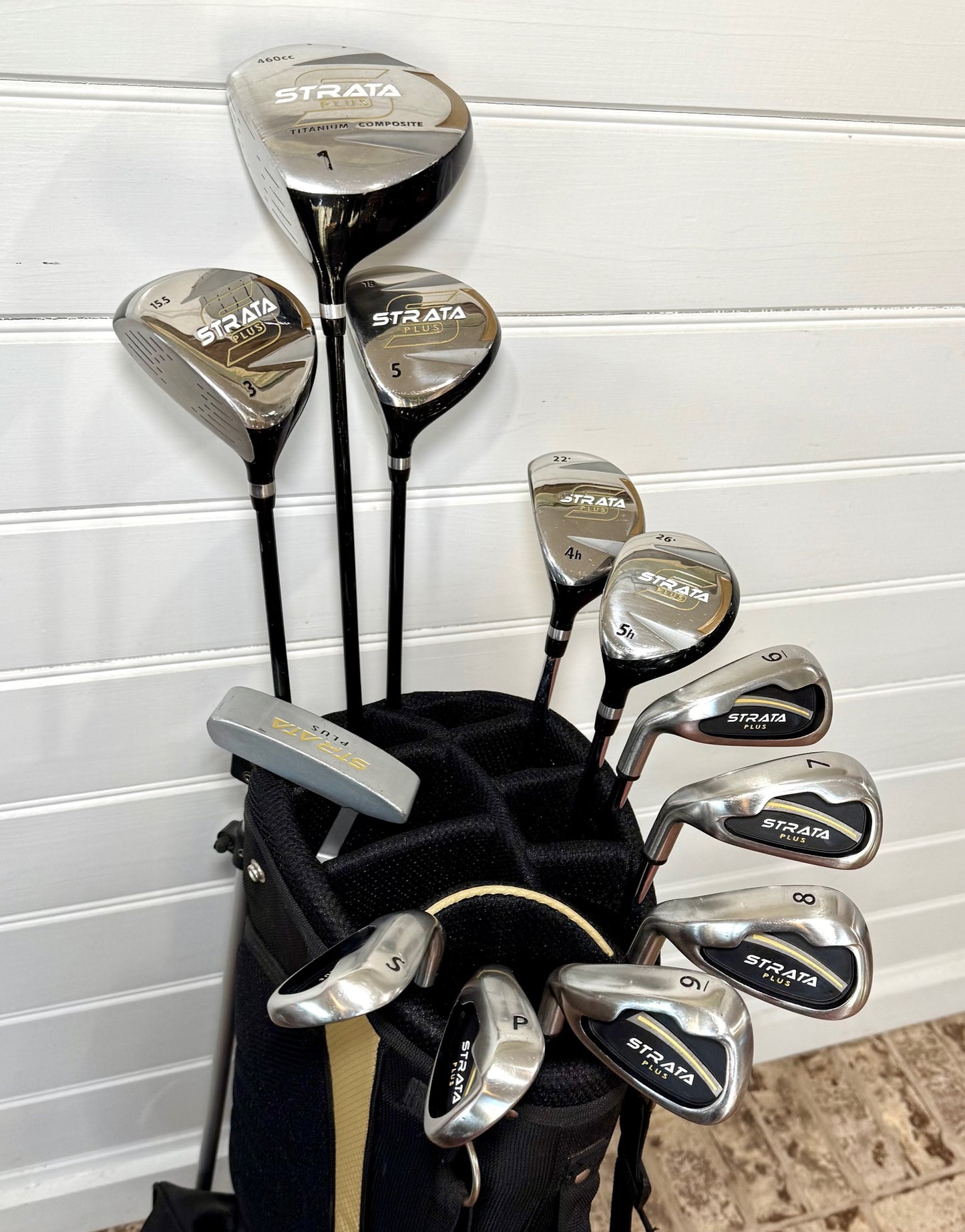 LEFTY Callaway Strata Plus18 Piece Set of Golf Clubs W/Bag