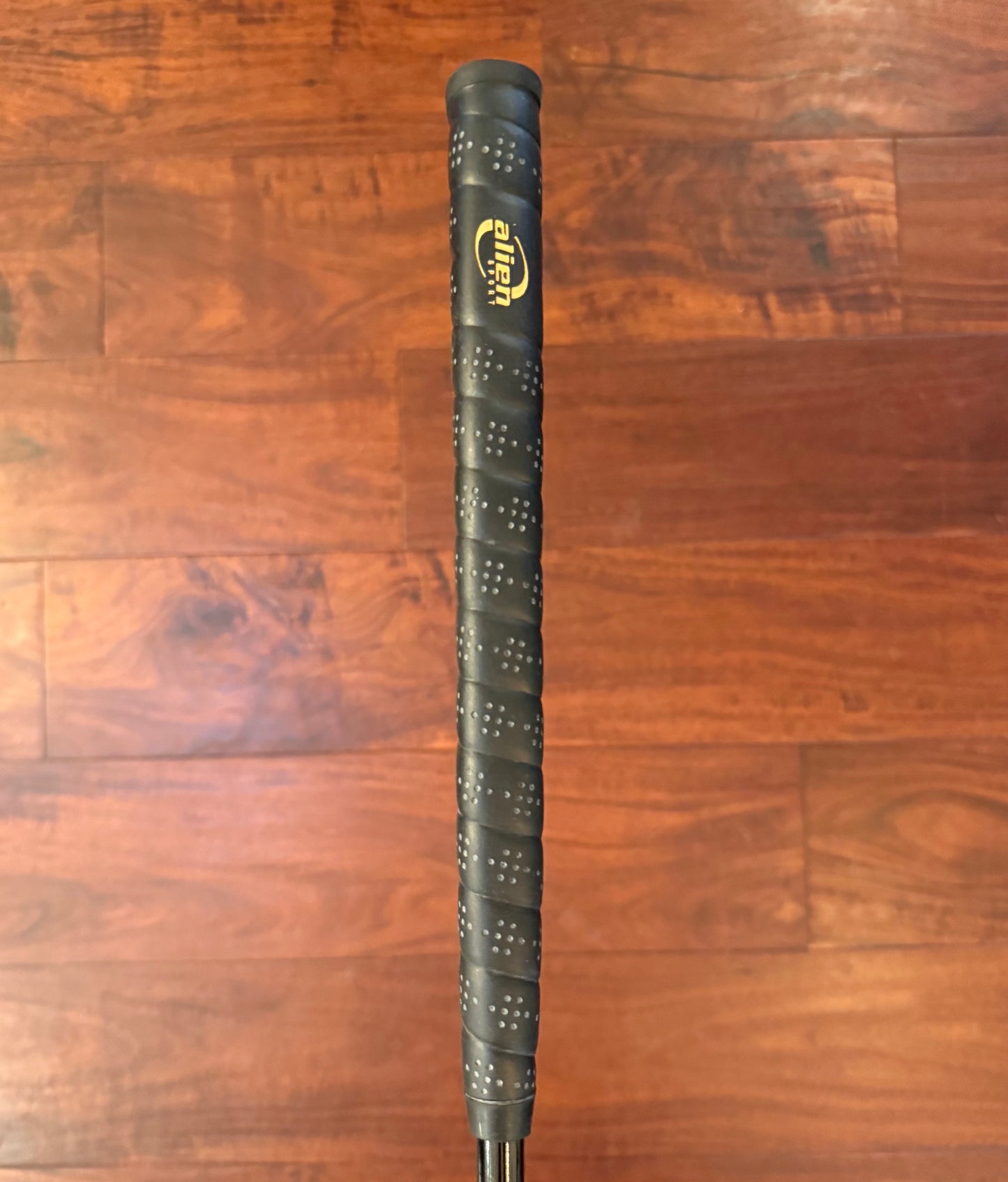 Alien Tutch Mallet RH Putter Golf Club