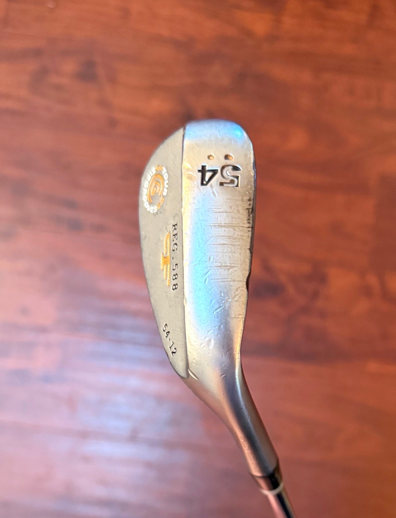 Cleveland Reg.588 Precision Forged 54/12 SW 54 Degree Sand Wedge NEW GRIP