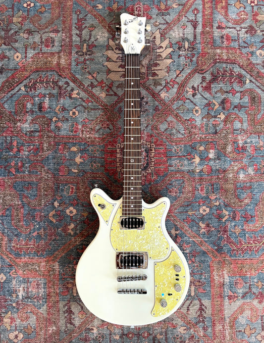 Volkswagen VW Limited GarageMaster Electric Guitar W/Bag & Strap.